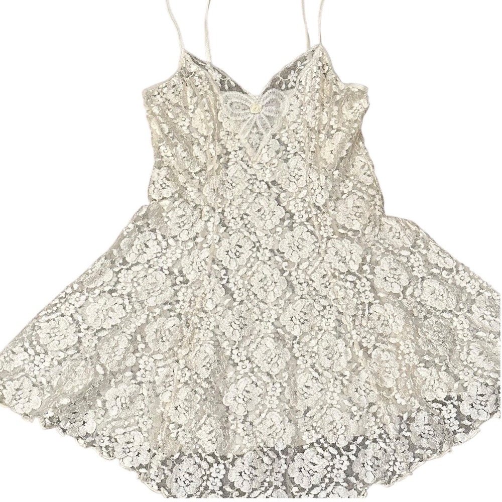 Frederick's of Hollywood Lingerie Women Small Cream Excellent Vintage Lace Slip
